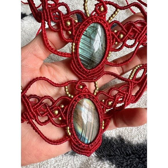 Waxed Hemp Artisan Flash Labradorite Necklace - Picture 3 of 7